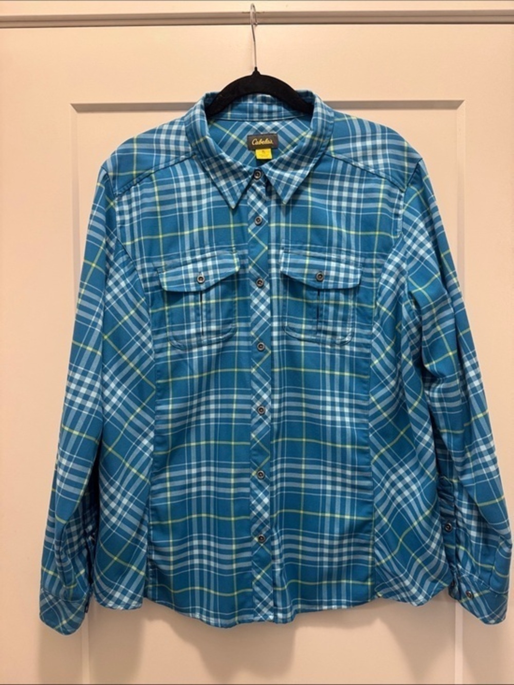 Cabela's Teal and Green Plaid Outdoor Button-Front Shirt. XL. Like New! 🔥